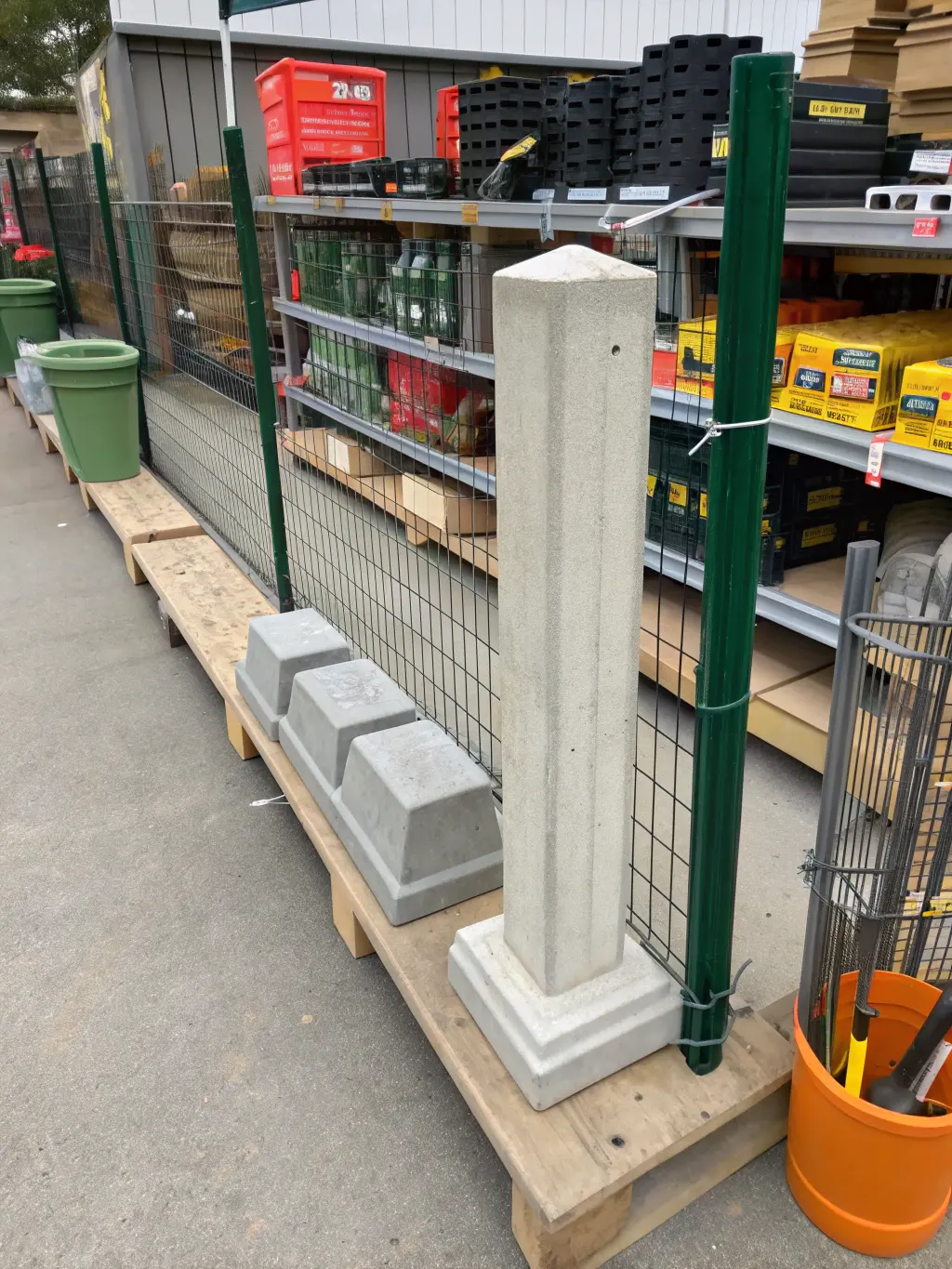 Färdiggjutna plintar och stolpskor